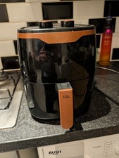 EGL Air Fryer 4.2L capacity Black & Rose Gold Boxed item number 24579769