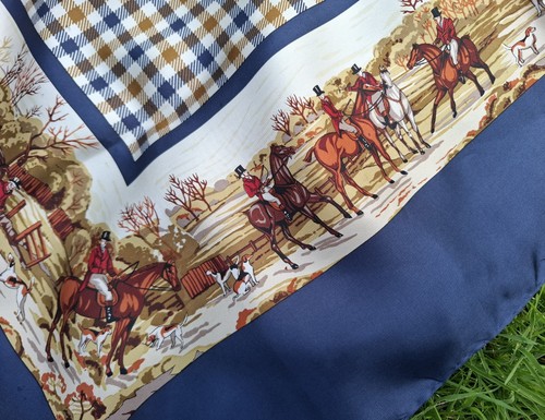 Aquascutum pure silk scarf - an,