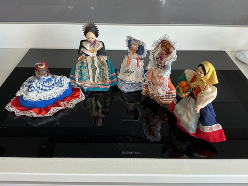 Souvenir dolls national - dolls,