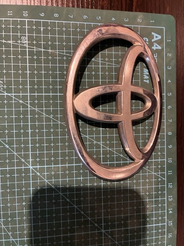 Toyota tailgate badge emblem - badge,