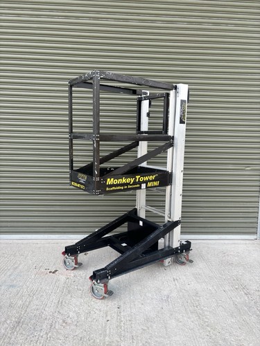 Monkey tower desksurfer - monkey,
