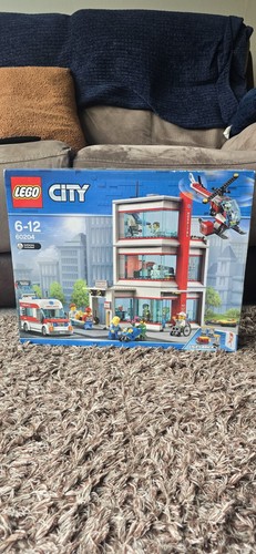 Lego city hospital - city,