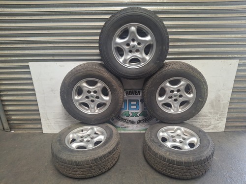 Land rover discovery td5 - rover,