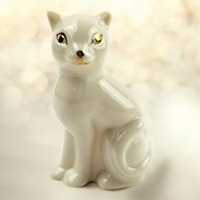 Lenox Ivory Cat Figurine with