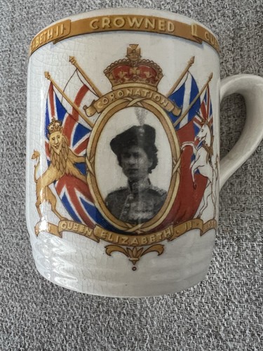Queen elizabeth royal art - royal,