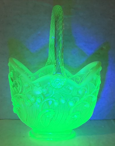 Fenton opalescent green - fenton,