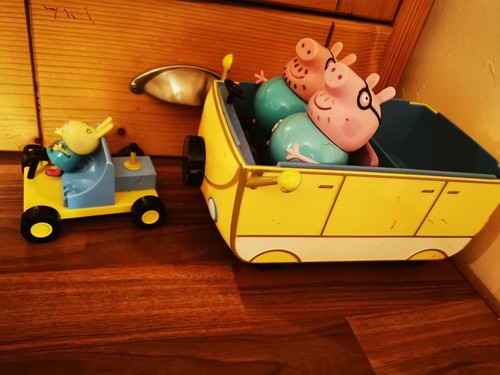 Peppa pig bundle - peppa, car,