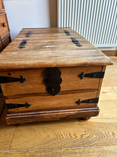 Brown wooden storage chest - brown,