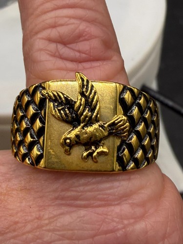 Mens gold eagle ring - signet, no