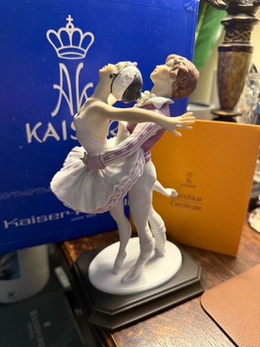 Kaiser porcelain swan lake - porcelain,