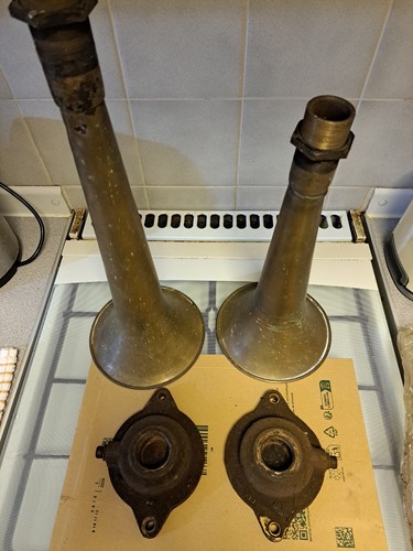Pair vintage train - vintage,