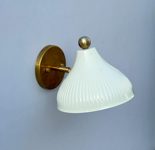 Adjustable brass wall - adjustable,