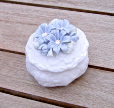 SMALL CERAMIC PORCELAIN HAND MADE WHITE BLUE FLOWERS TRINKET SUGAR POT