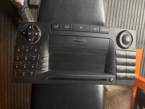 Mercedes car sterio unit - mercedes,