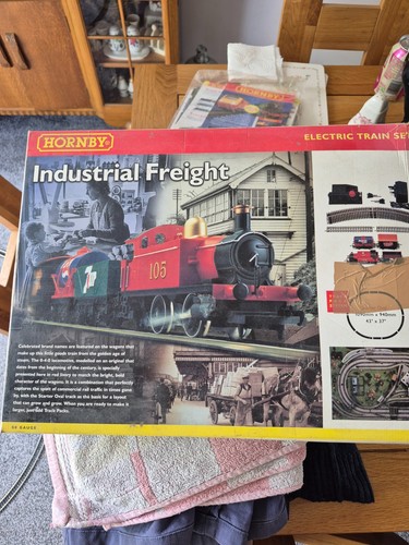 Hornby industrial freight - hornby,