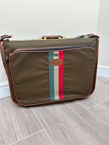 Rare vintage lark travel suit - rare,