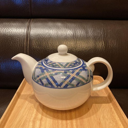 Royal doulton teapot - royal,