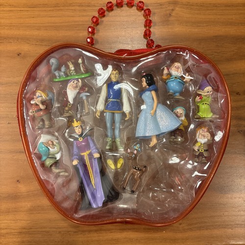 Disneys snow white - snow,