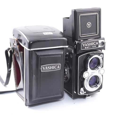 Yashica mat 124 - yashica, medium