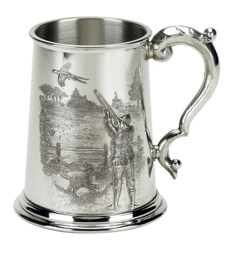 Pewter pint tankard with a - tankard,