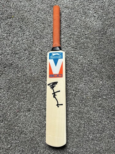 Allan lamb signed - lamb, autograph