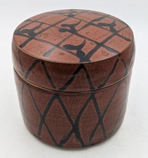 TERRY BELL-HUGHES WREN OXSHOTT