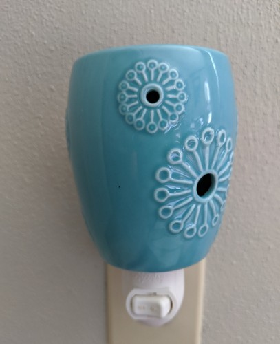 Scentsy wax warmer - scentsy,