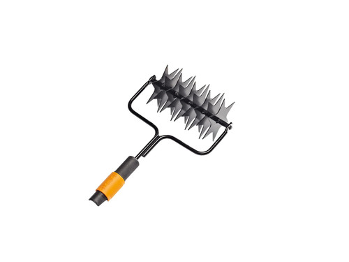 Fiskars lawn spiker - "fiskars,