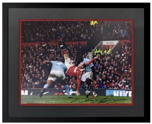 Wayne rooney signed framed - wayne,