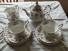 Royal Albert Winsome floral