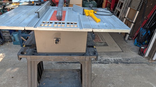 Table saw performance power - table,