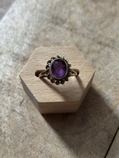 Ladies 9ct Gold Amethyst Set dress ring 2.5g total weight Size N