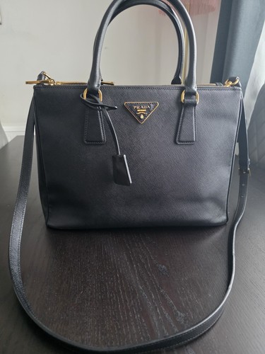 Prada galleria medium black - prada,