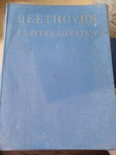 Ludwig Van Beethoven  Complete collection of sonatas for two hands in 2 Volumes 