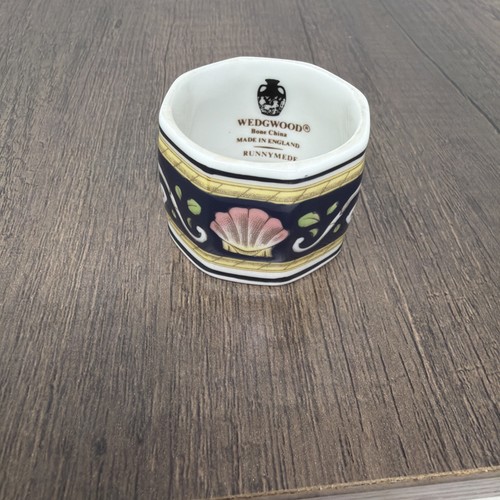 Wedgwood runnymede napkin ring - wedgwood,