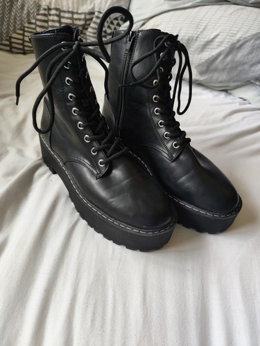 Divided black leather - h&m,