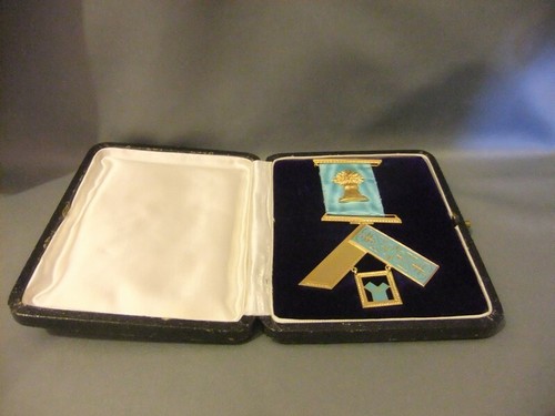 18ct enameled masonic jewel - masonic,