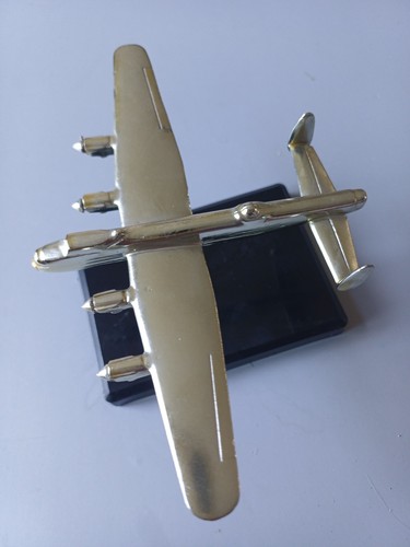 Small desktop display model - small,
