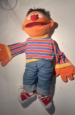 LIVING PUPPETS - Ernie