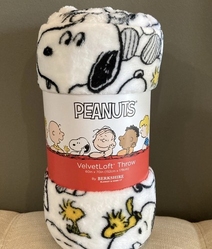 Peanuts snoopy laugh hugs - peanuts,