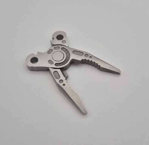 Leatherman skeletool pliers - -,