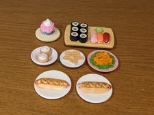 CAN BE SOLD SEPARATELY Sindy