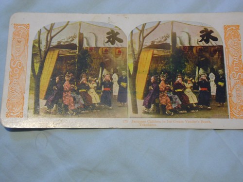 Antique colour stereoscope