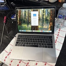Apple MacBook Pro 13-inch 2019 , Four Thunderbolt 3 Port  8GB 256ssd