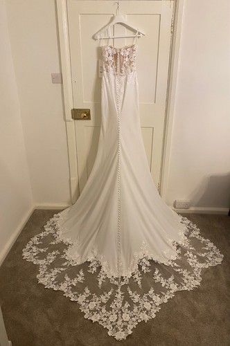 Brand new unworn unaltered - new,, unworn,
