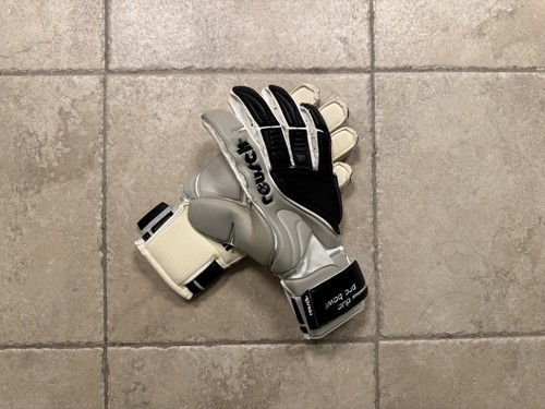 Goalkeeper gloves reusch brand - reusch,