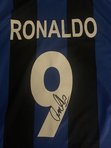 Signed ronaldo nazario - nazario, (r9)
