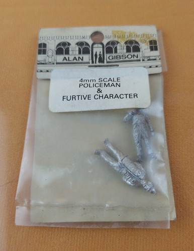 Alan gibson cast - white, metal