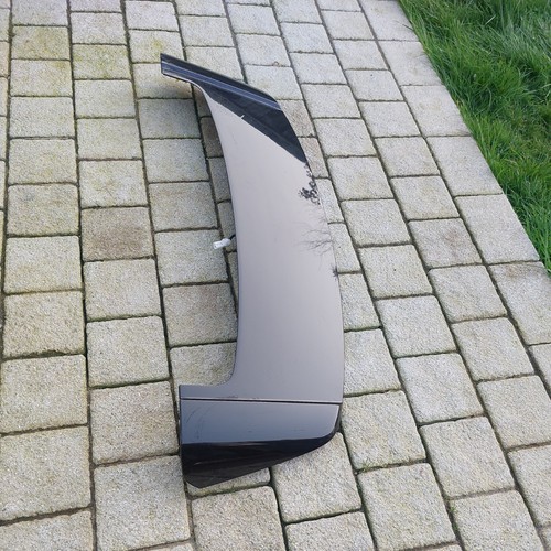 Toyota yaris cross tailgate - cross,