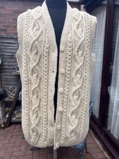 ARAN PURE WOOL CHUNKY HAND KNITTED SLEEVELESS CARDIGAN SIZE 42’’